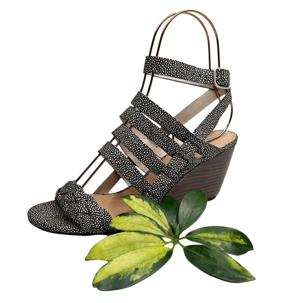 FARYLROBIN Strappy Wedge 8